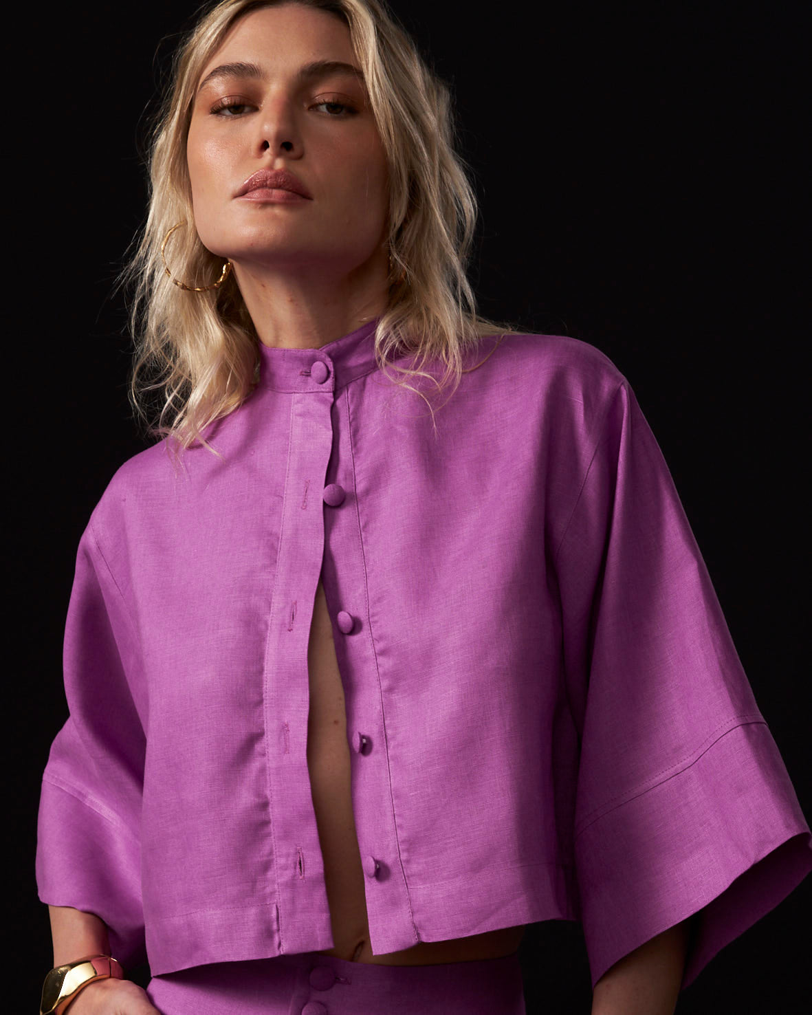 Blusa cropped gola padre - Kronne
