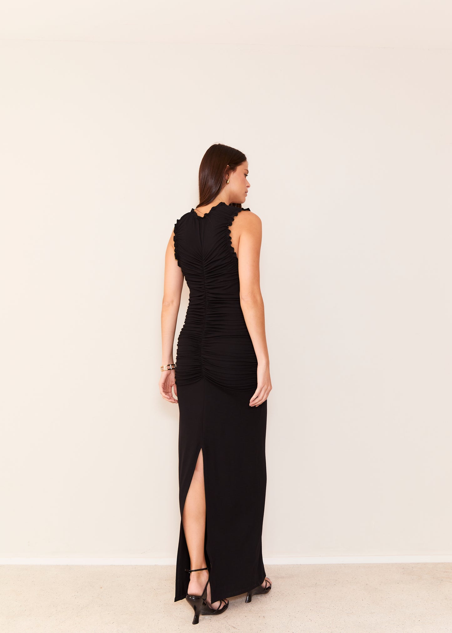 VESTIDO DRAPEADO KRONNE DECOTE V