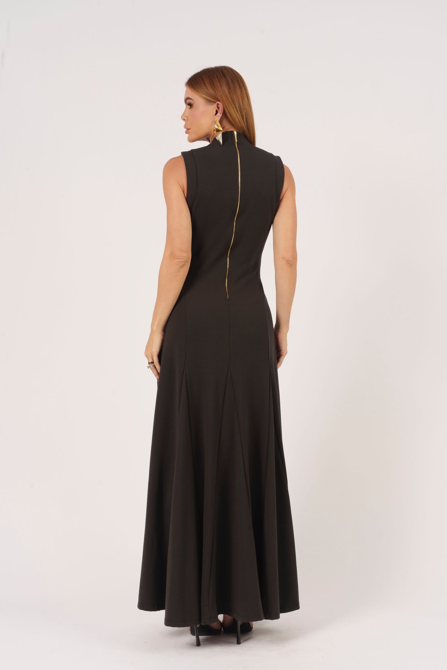 VESTIDO GOLA ALTA NESGAS KRONNE