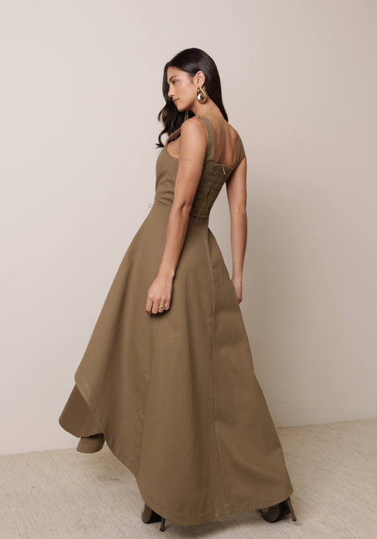 VESTIDO LONGO COM NESGAS