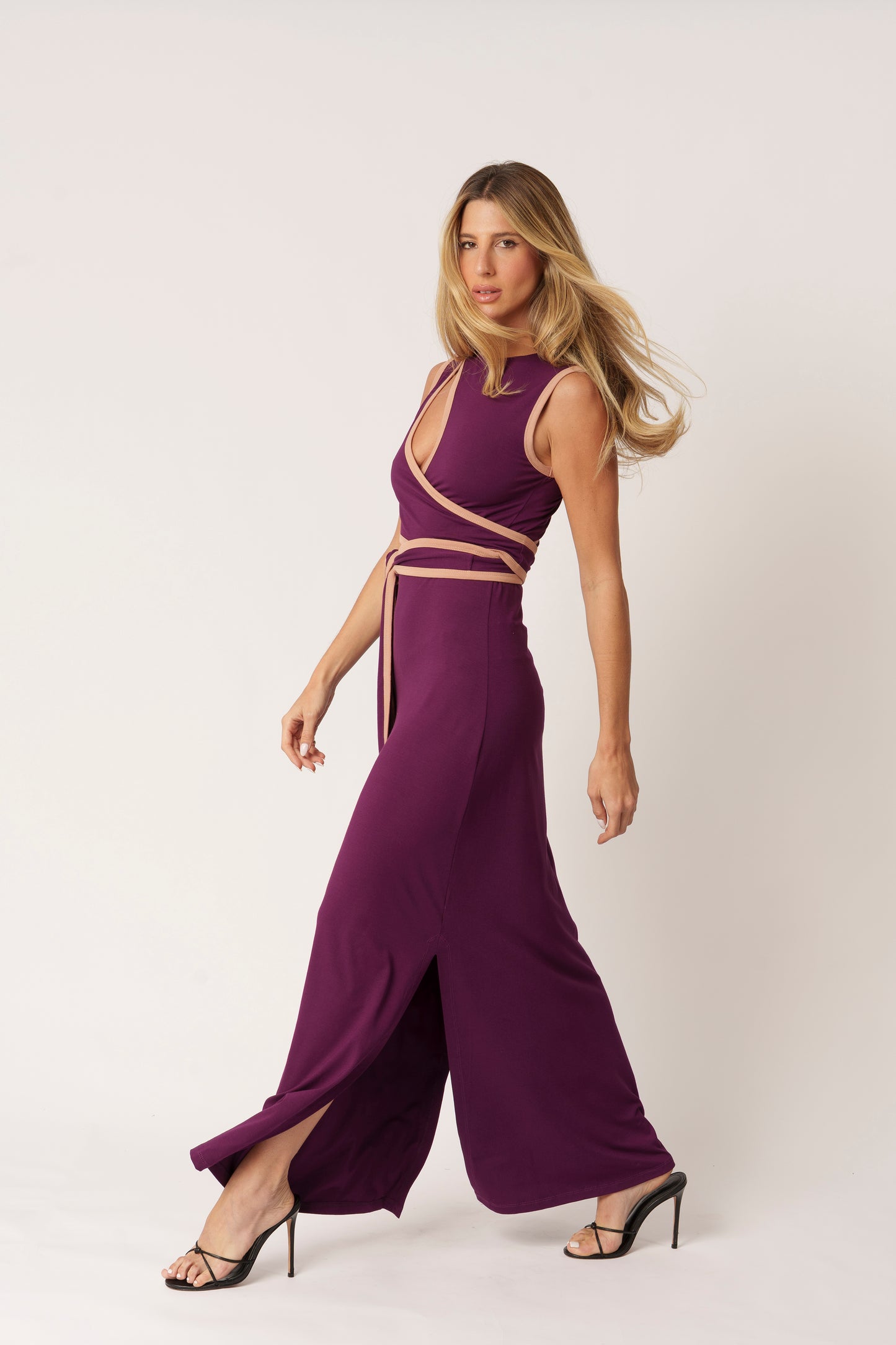 VESTIDO REGATA COM VAZADO KRONNE