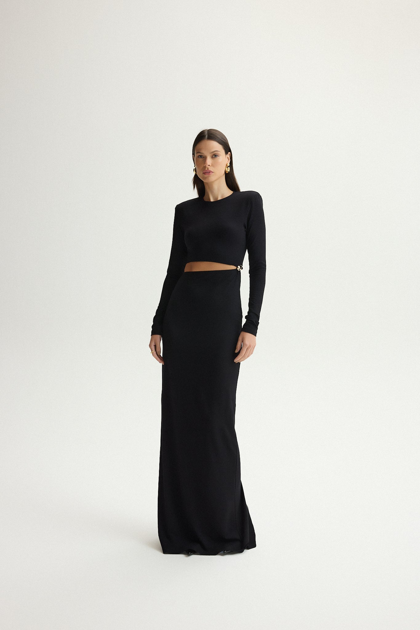 VESTIDO LONGO KRONNE RECORTADO COM AVIAMENTO