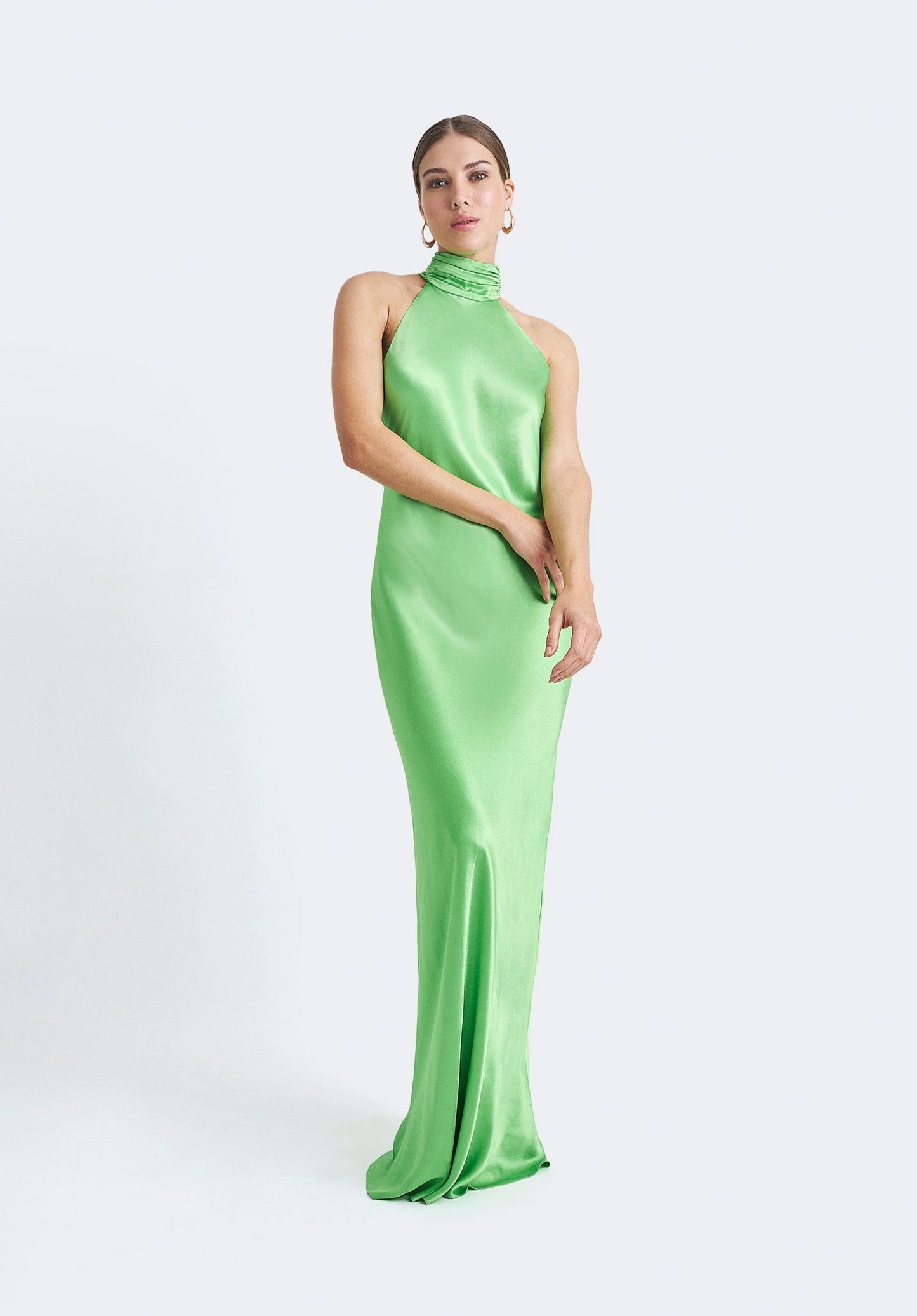 Vestido Longo Cavado com Gola Alta - Kronne