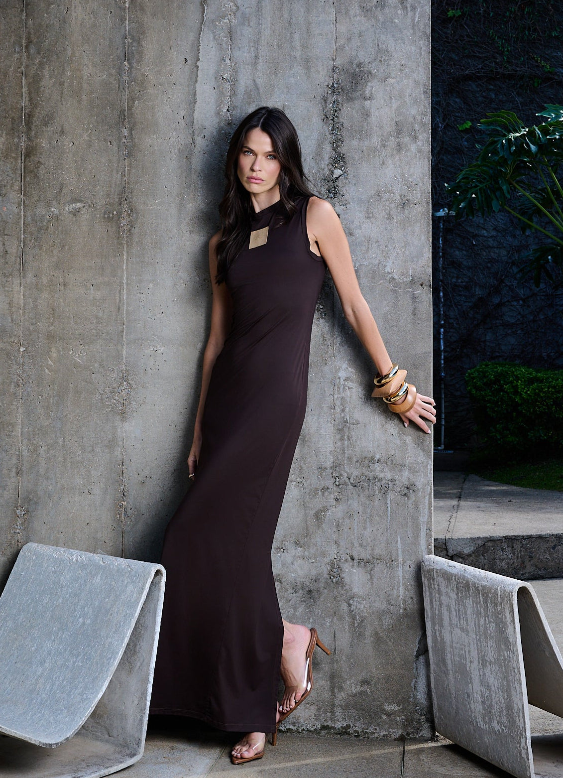VESTIDO TUBINHO MIDI COM FENDA LATERAL
