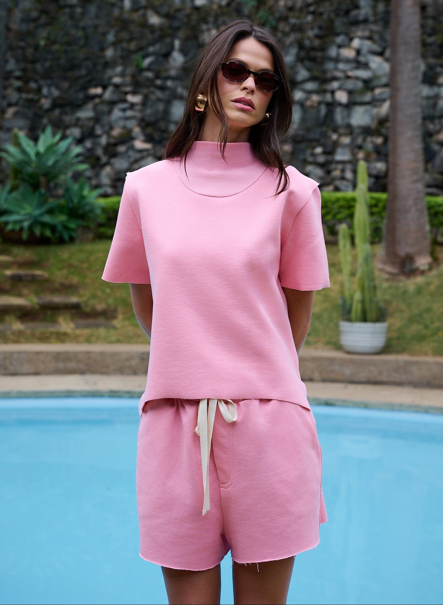 CONJUNTO TSHIRT DUBLADA A FIO E BERMUDA COS ELASTICO