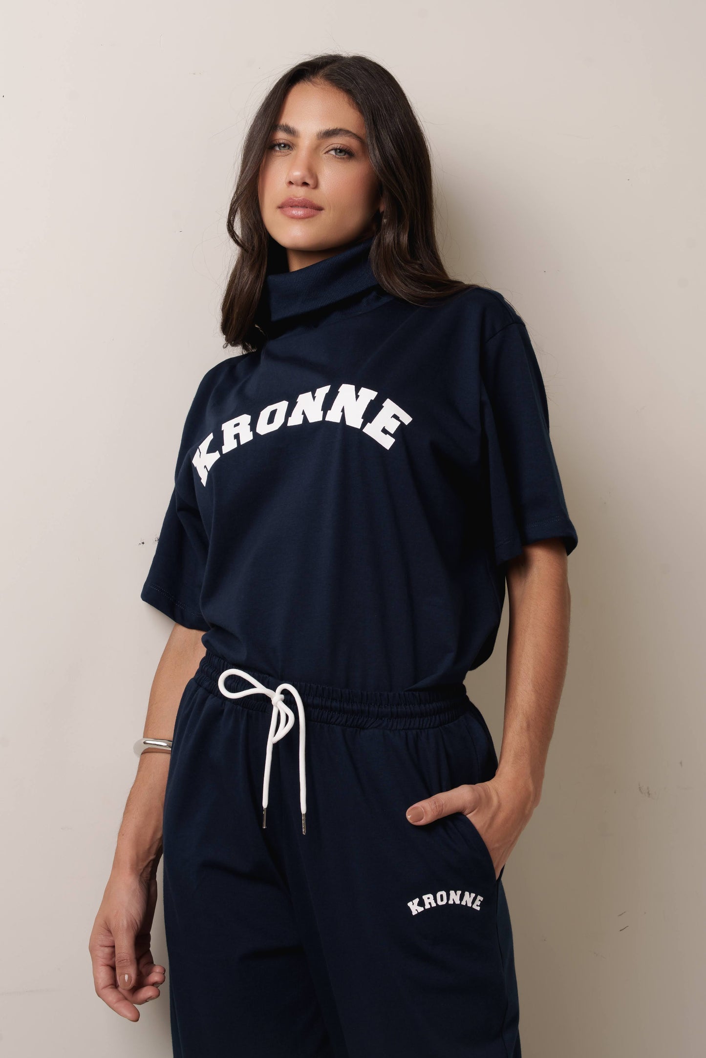 CONJUNTO BLUSA GOLA ROLE E CALÇA COS ELASTICO KRONNE
