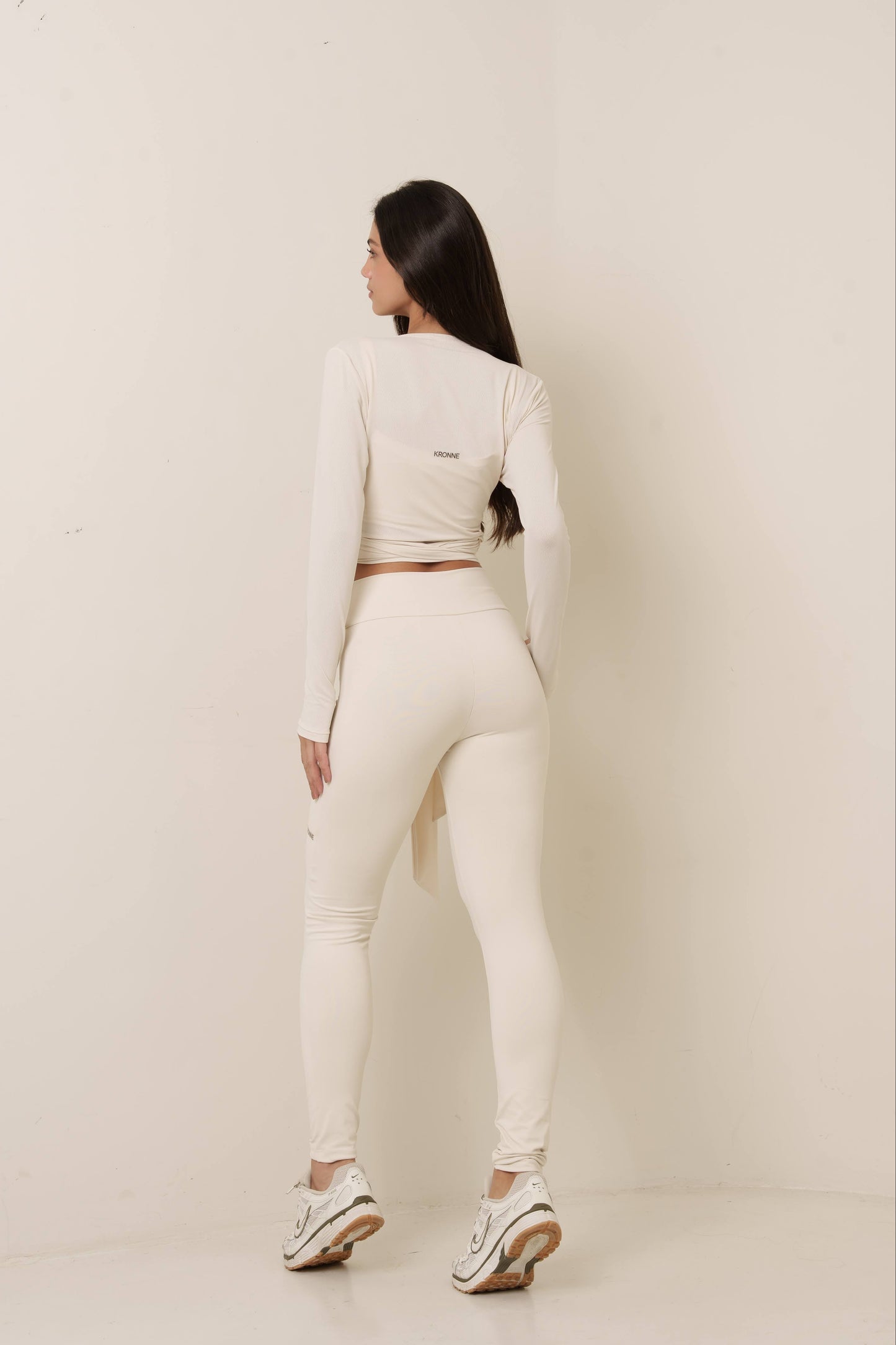 BLUSA CROPPED TRANSPASSADA ESPORTIVA KRONNE