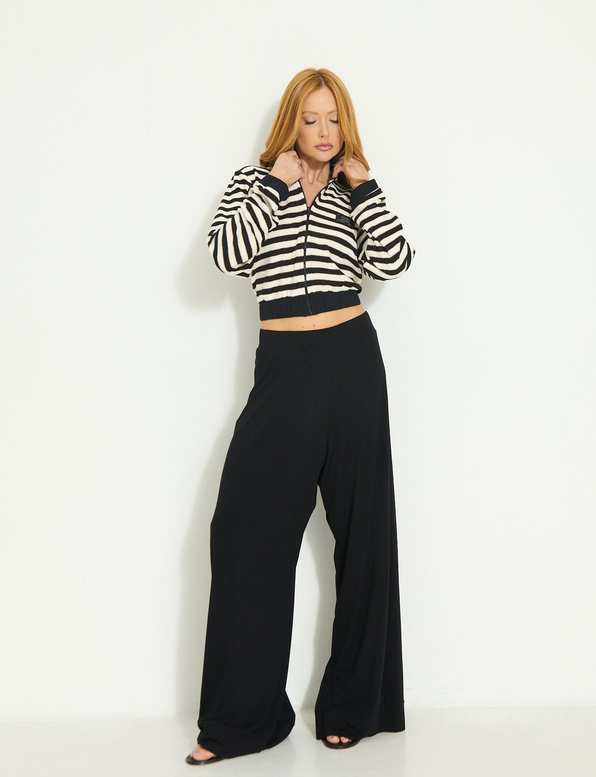 CONJUNTO CASACO LISTRADO E CALÇA CÓS ELASTICO