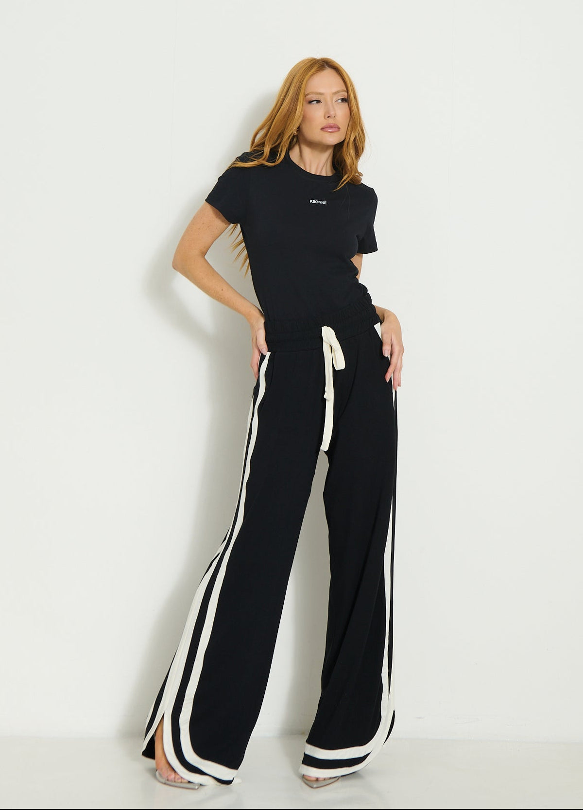 CONJUNTO BABY LOOK SLIM E CALÇA COM RECORTES