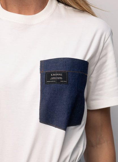 T-SHIRT COM BOLSO JEANS KRONNE