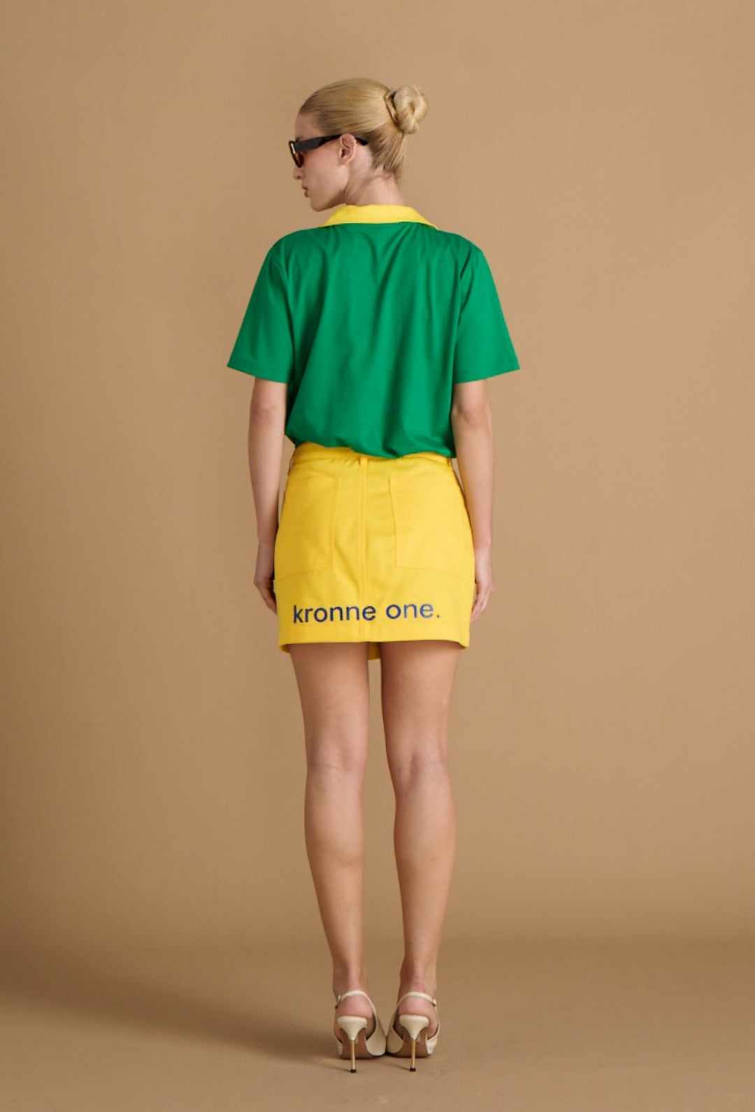 Polo Collar Blouse w/ Rug